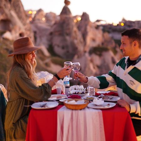Anatelein Cave Hotel Ючхисар Екстериор снимка