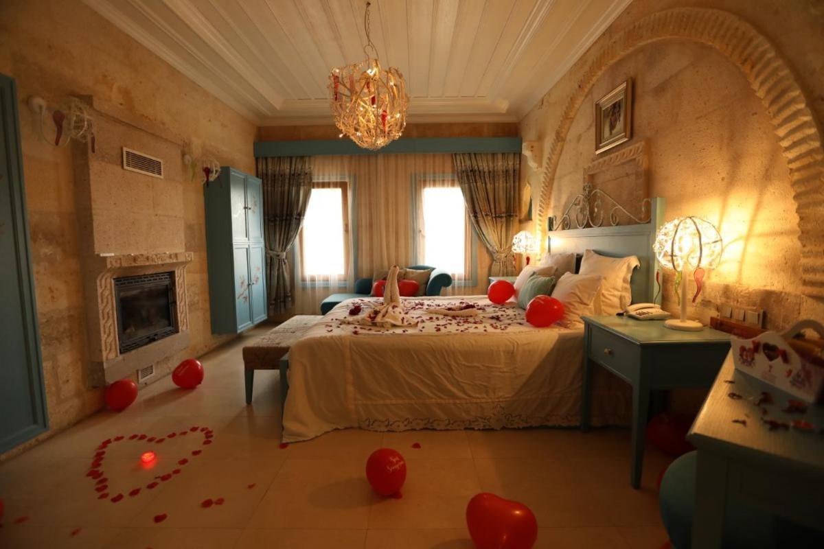 Anatelein Cave Hotel Ючхисар Екстериор снимка