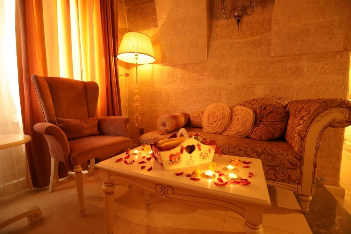 Anatelein Cave Hotel Ючхисар Екстериор снимка