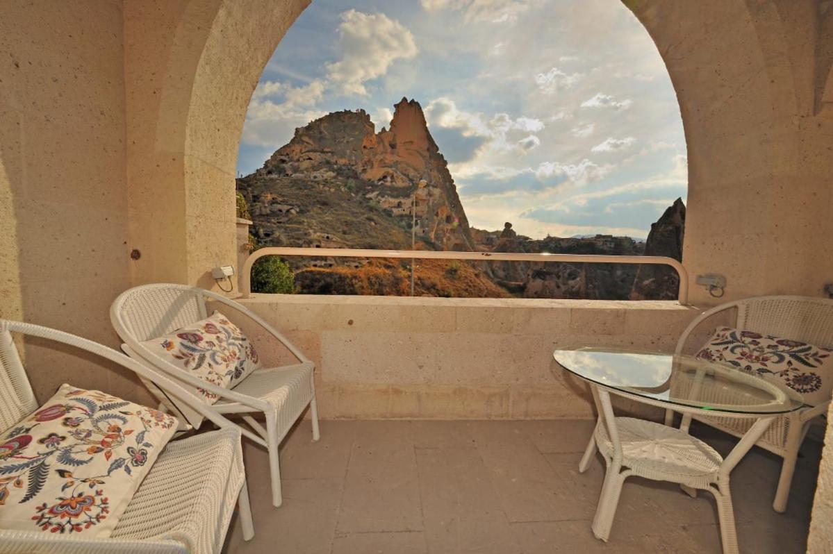 Anatelein Cave Hotel Ючхисар Екстериор снимка