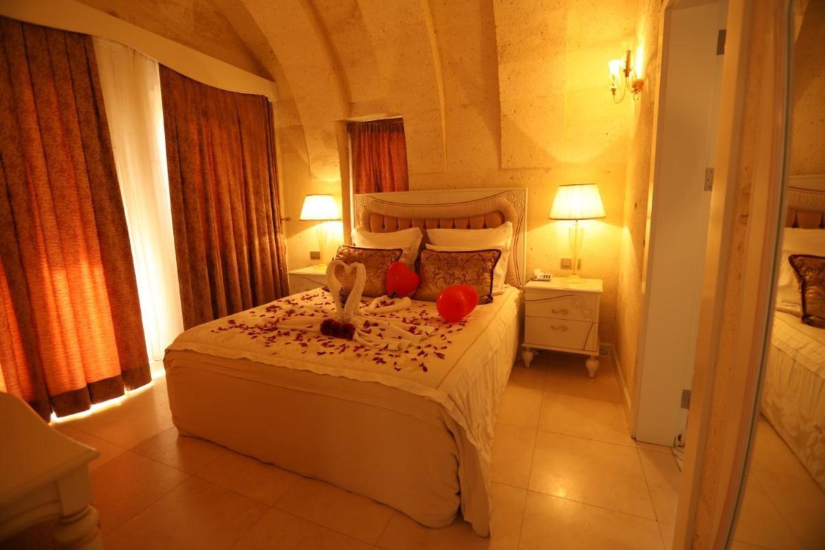 Anatelein Cave Hotel Ючхисар Екстериор снимка