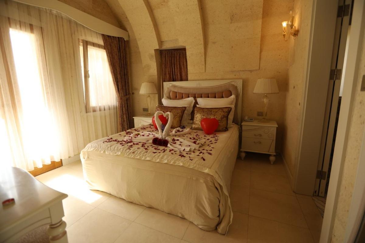 Anatelein Cave Hotel Ючхисар Екстериор снимка