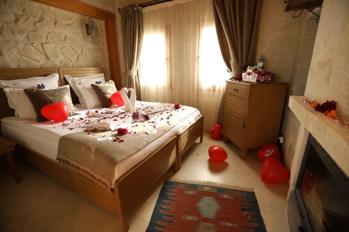 Anatelein Cave Hotel Ючхисар Екстериор снимка