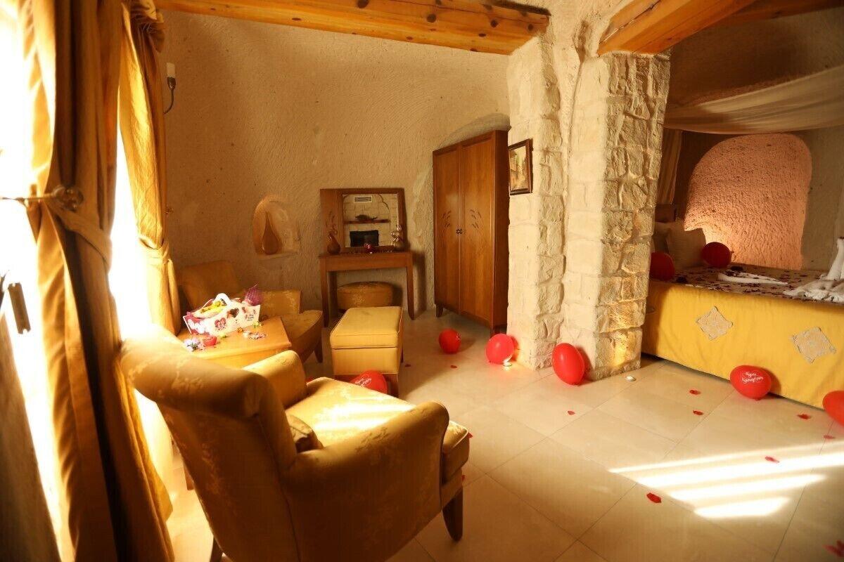 Anatelein Cave Hotel Ючхисар Екстериор снимка