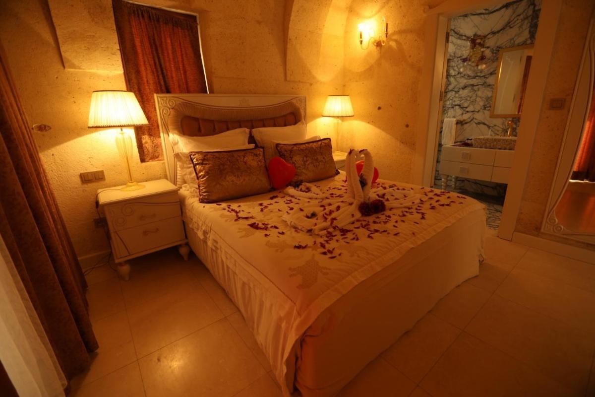 Anatelein Cave Hotel Ючхисар Стая снимка