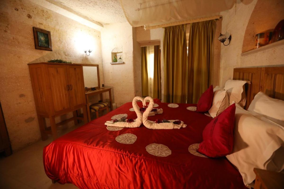 Anatelein Cave Hotel Ючхисар Стая снимка