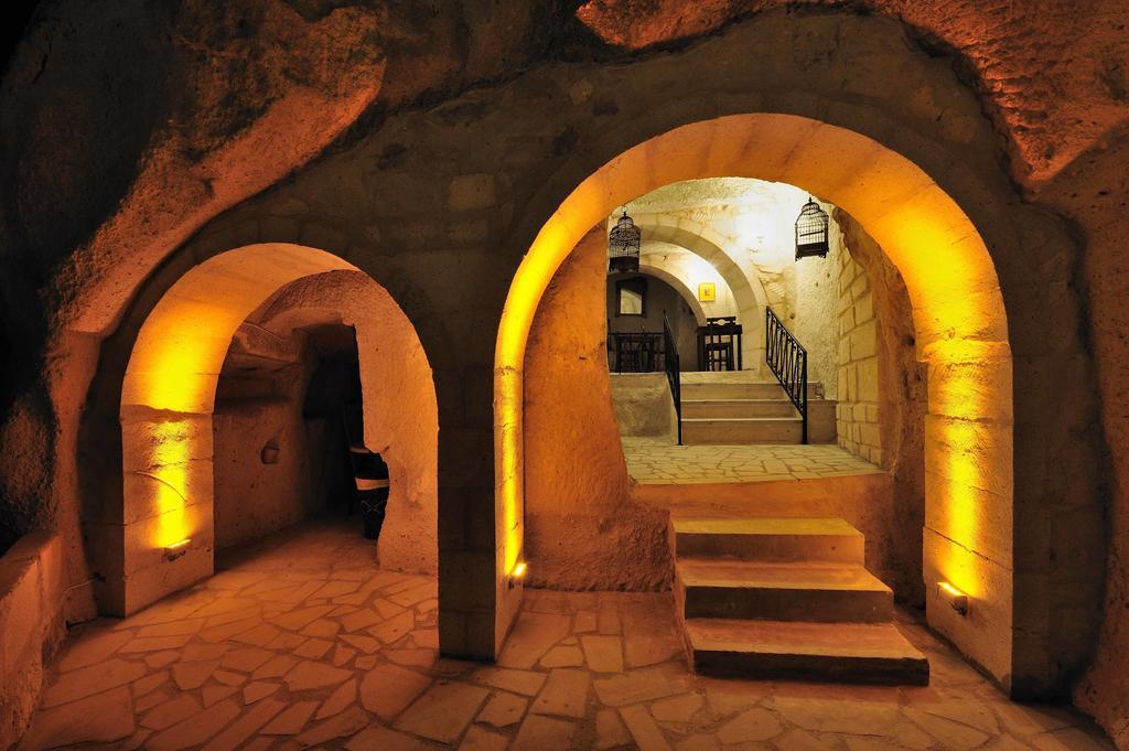 Anatelein Cave Hotel Ючхисар Екстериор снимка